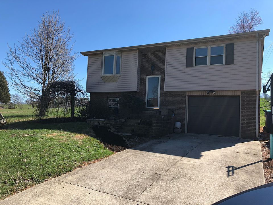 1st image of 220 Tanglewood Dr
