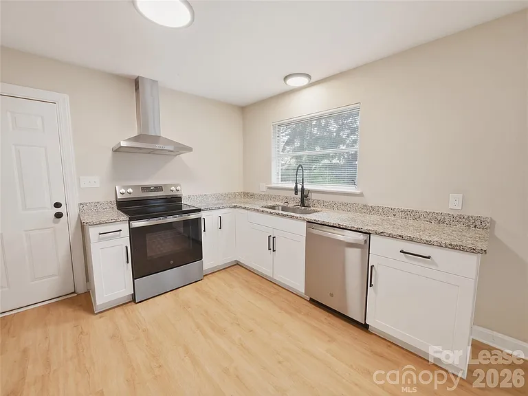 765 8th Avenue Dr SE — Photo 9