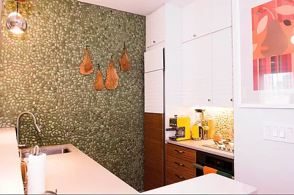 Rented by Douglas Elliman | media 14