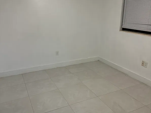 117 NE 2nd Rd #1, Homestead, FL 33030