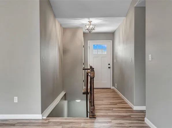 29518 Walnut Valley Lane, Wright City, MO 63390