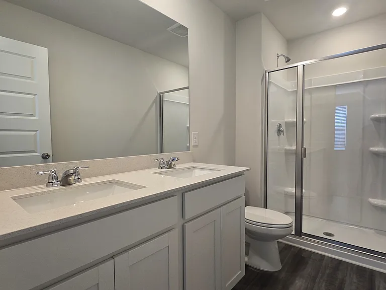701 Taylor Dr #1 — Photo 2