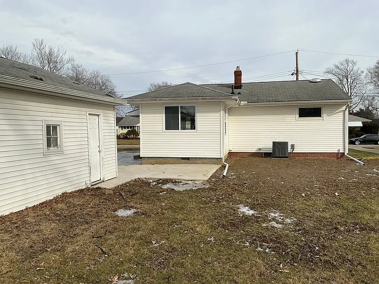 310 Beebe Ave — Photo 2