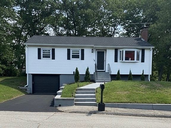 2nd image of 15 Hillsdale Rd