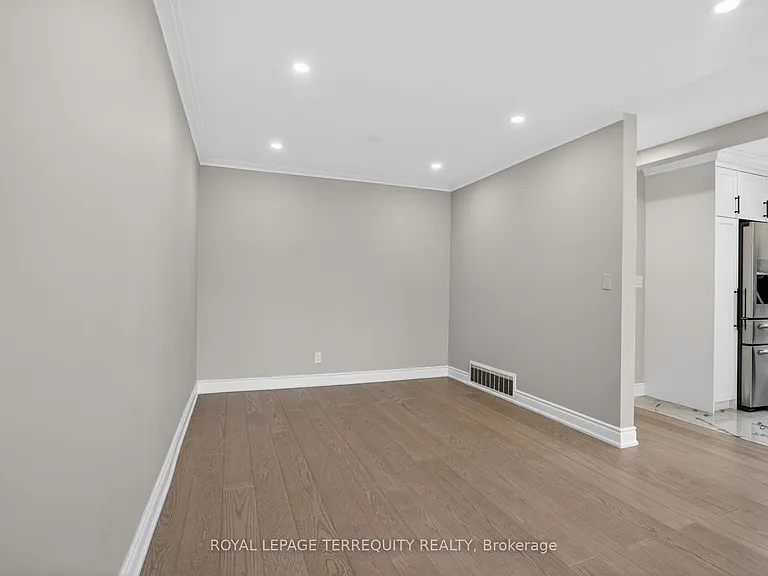 1173 Shadeland Dr — Photo 16