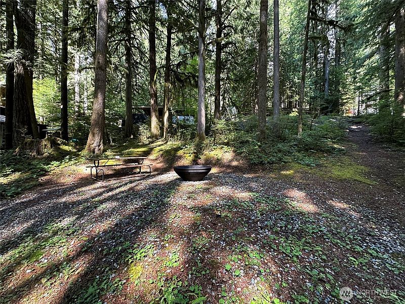 4th image of 44707 Snee Oosh Trail