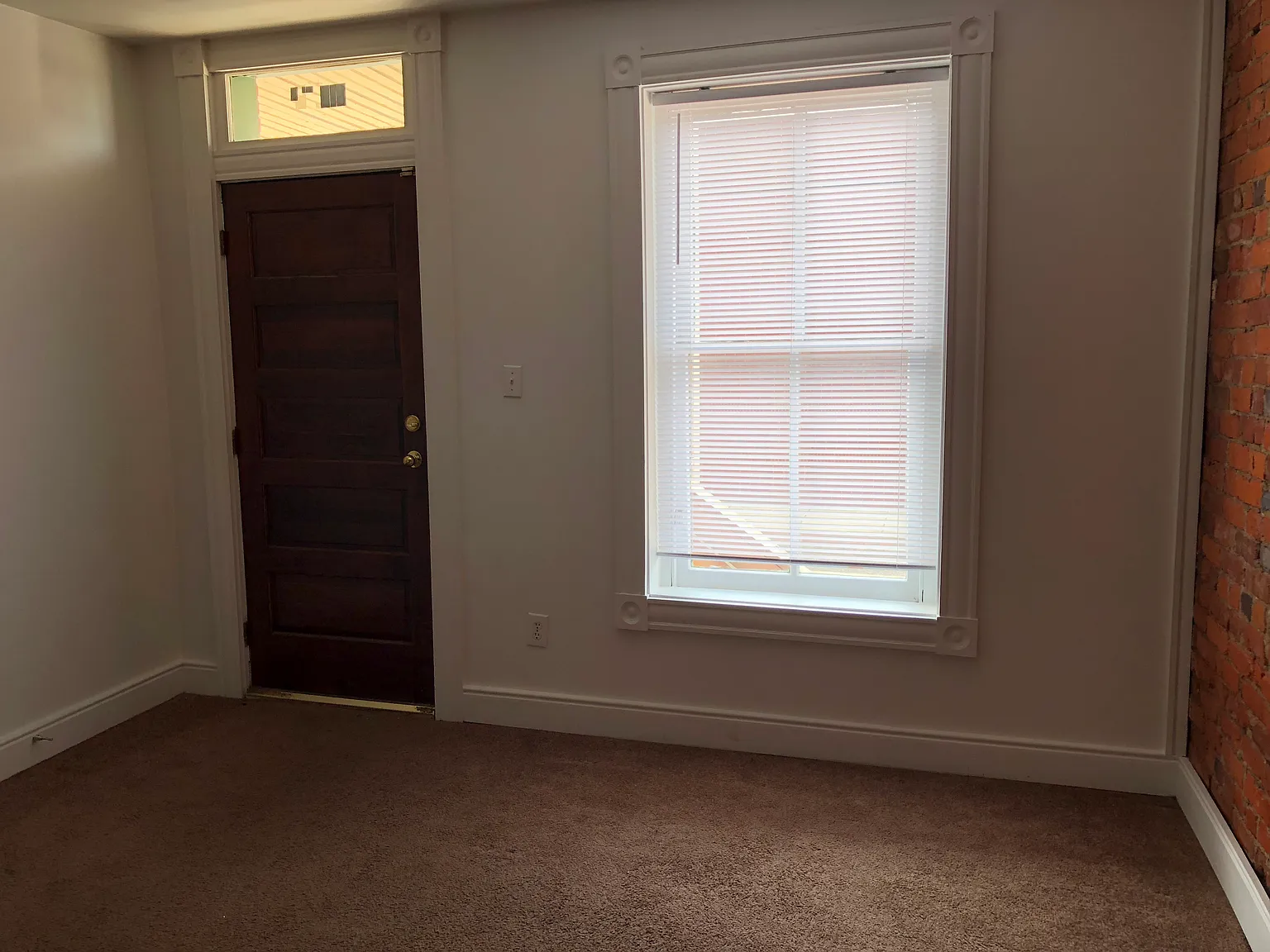 2 bed, 650 sqft, $1,300 — Photo 2