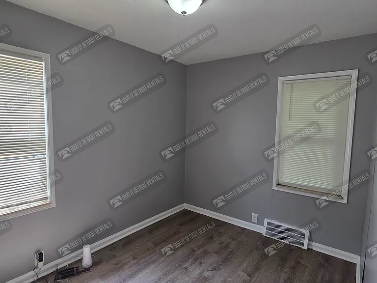 16211 Liberal St — Photo 9