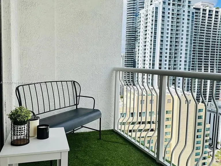 1200 Brickell Bay Dr #3220 — Photo 29