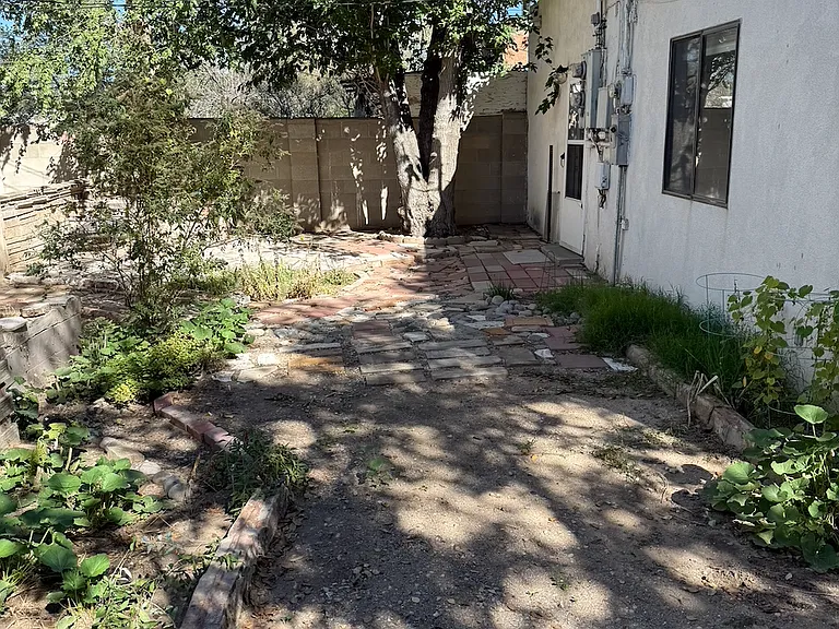 203 Vassar Dr SE #B — Photo 13