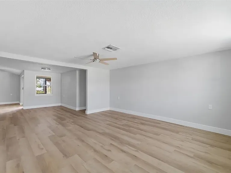 7608 Yachtsman Dr — Photo 2