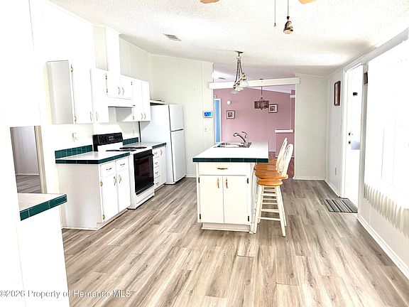 5th image of 8739 Highpoint Blvd