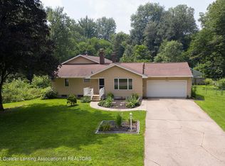 13005 E Melody Rd, Grand Ledge, MI 48837