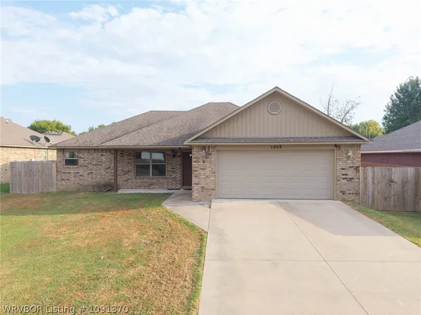 1908 Rocky Ct, Fort Smith, AR 72904
