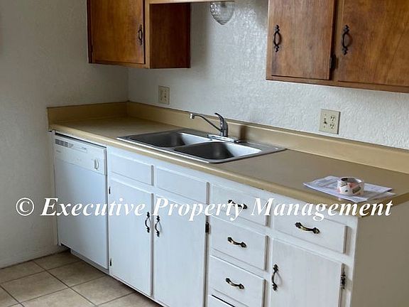 3rd image of 305 Erby Ave APT C