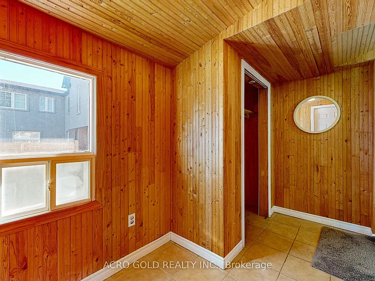 125 Leighland Ave — Photo 24