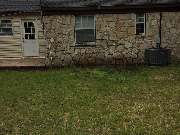 3rd image of 2132 Westchester Dr