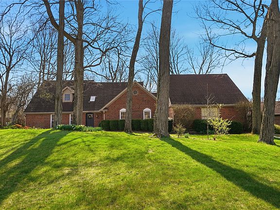 3rd image of 2734 Cricket Woods Dr
