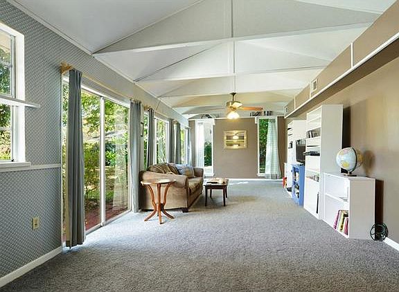 5th image of 2818 Hudson Pl