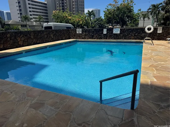 1050 Kinau St APT 506, Honolulu, HI 96814