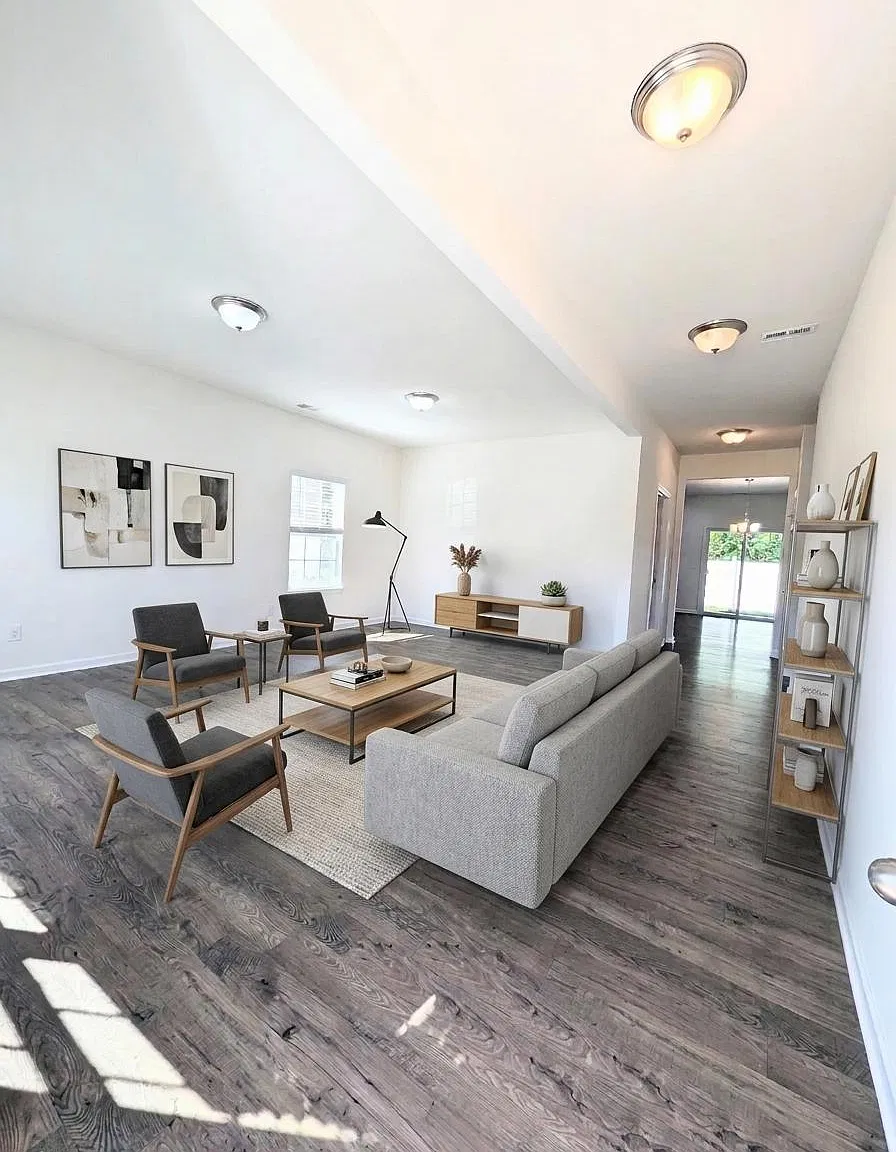 4 bed, 2.5 bath, 2814 sqft, $2,800 — Photo 4