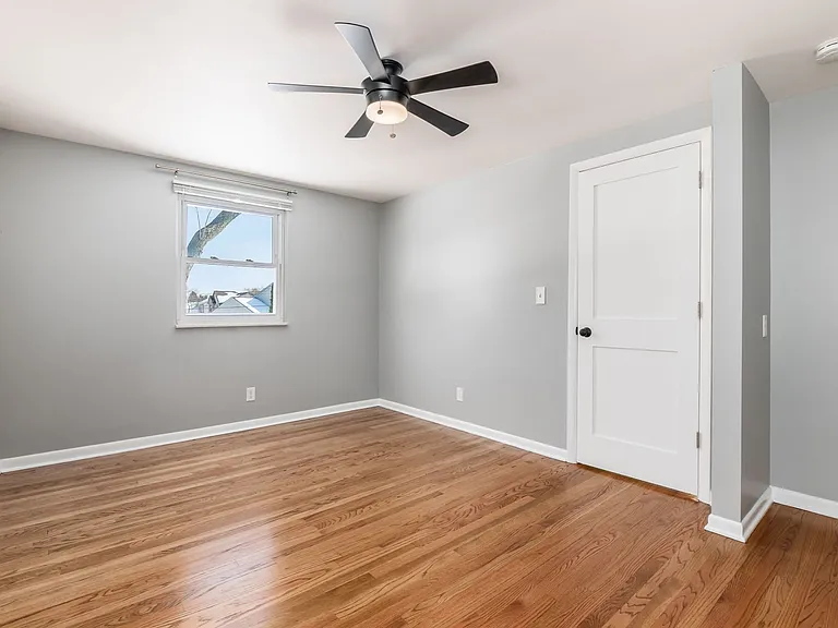826 Doherty Rd — Photo 40