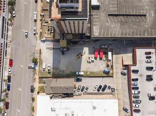 111 S Meramec Ave, Saint Louis, MO 63105