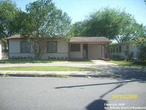 1st image of 526 FRESNO DR