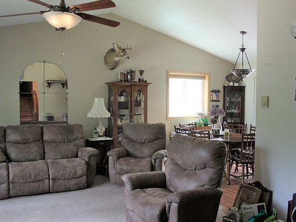 3rd image of 891 Bull Pine Dr