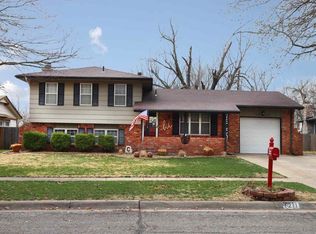 1211 N 1st Ave, Mulvane, KS 67110