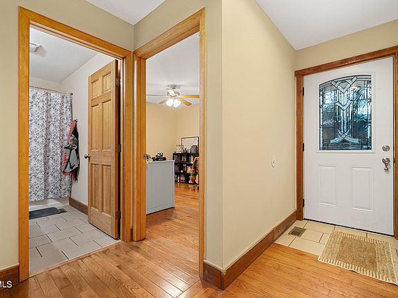 4th image of 110 E 10th Ave