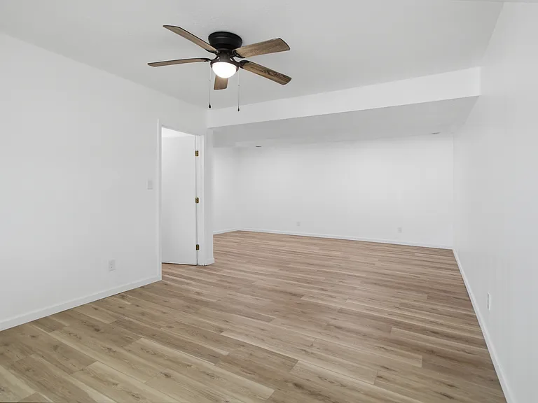 1308 Perry Ave — Photo 12