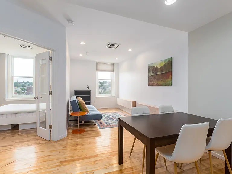 131 Main St #707 — Photo 7