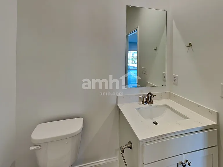 1077 Broyles Xing — Photo 13