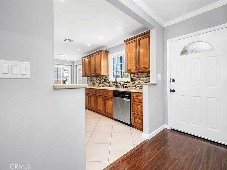 5818 Woodruff Ave — Photo 10