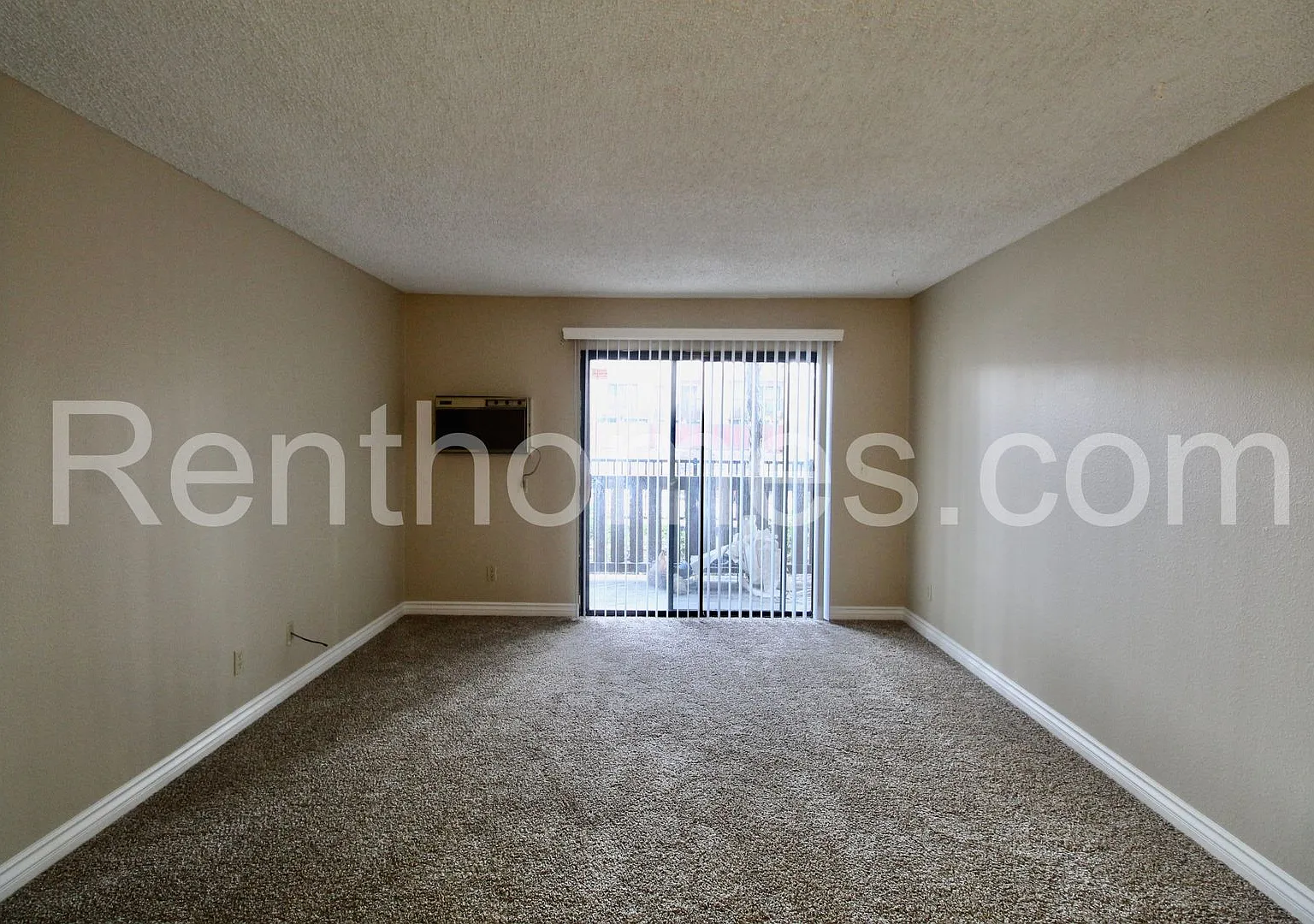 Mira Mesa, 10232 Black Mt Rd #91, Quartz Counters, Community Pool, Spa and Tennis! — Photo 2