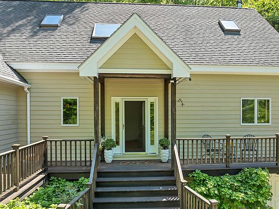 4th image of 155 Fox Run Road #6