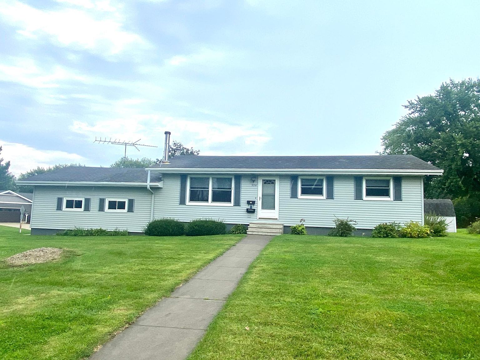 506 7th St NE, Stewartville, MN 55976 Zillow