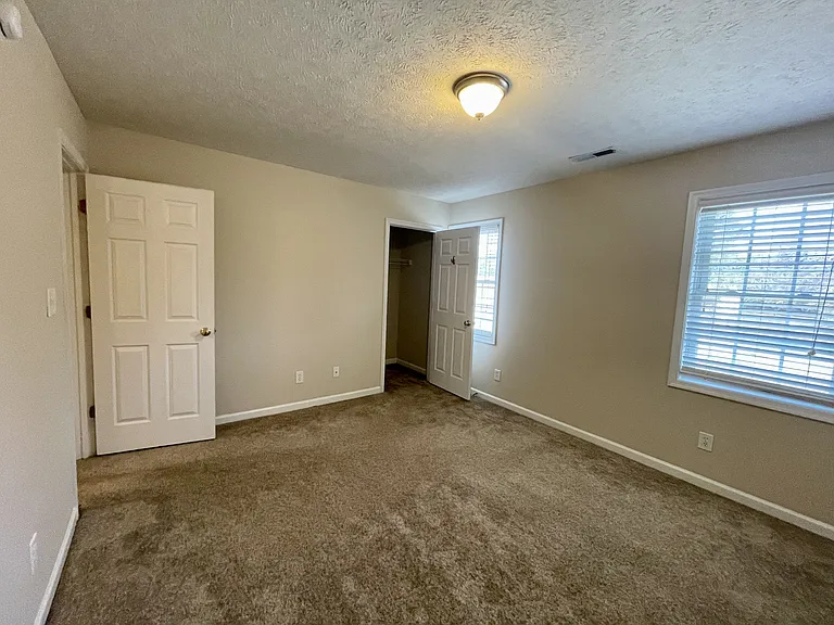 125 Primrose Ln #B — Photo 16