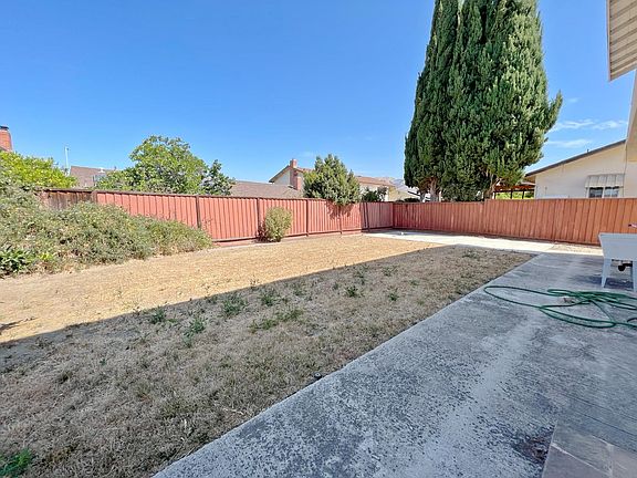 4th image of 1245 Glacier Dr