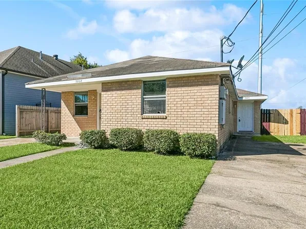 3208-10 Pakenham Dr, Chalmette, LA 70043