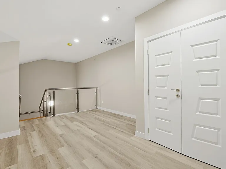Taj Estates of Franklin II — Photo 170