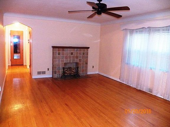 4th image of 3725 Wilmar Dr