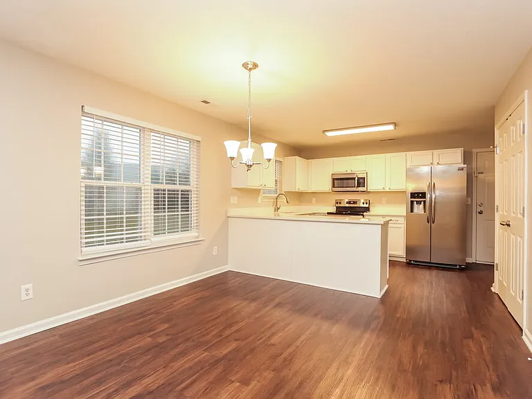 1514 Winter Ct — Photo 7