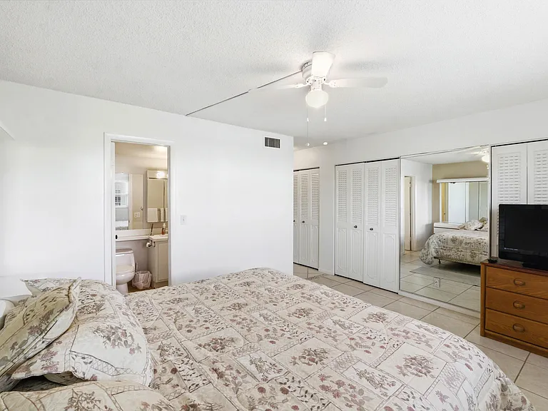 1024 SE 5th Ave #202 — Photo 10