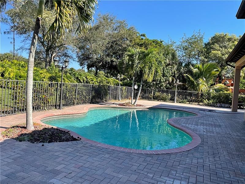 2nd image of 1029 NW 117th Ave