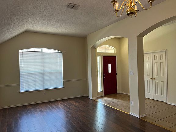 4th image of 1829 Cedar Vista Dr
