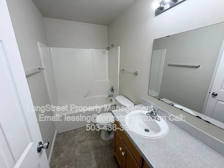 1825 SW Easy St — Photo 18