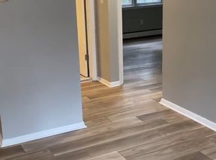 153 Oak St APT 8, Manchester, CT 06040