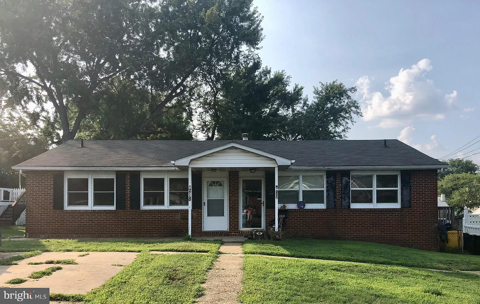 218 Chelsea Rd photo 1